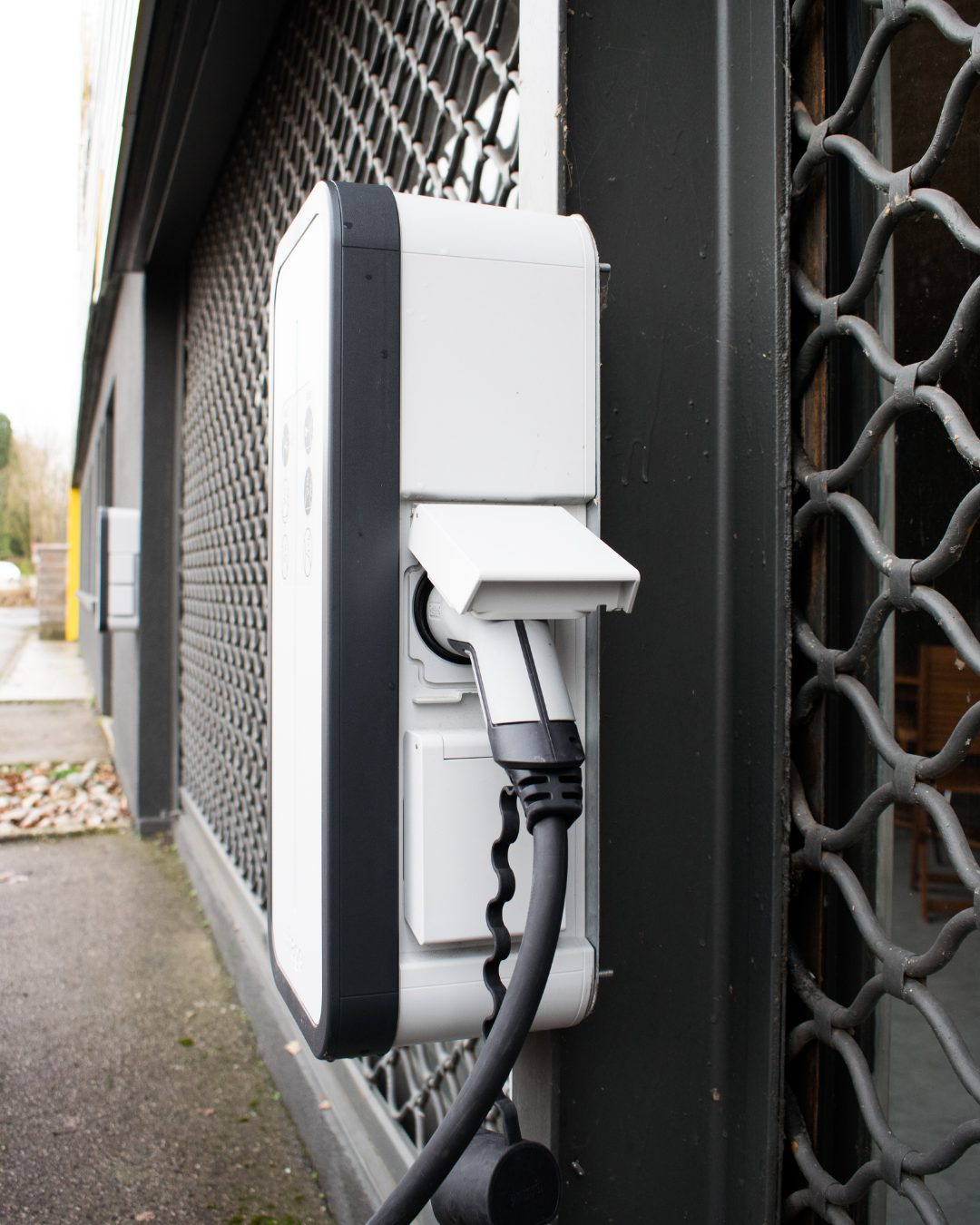Borne de recharge murale